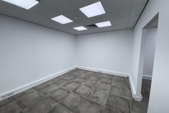 Photo 12
